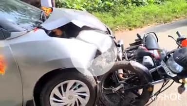 पतरातू: रसड़ा स्थित शिव शक्ति मंदिर के पास बलेनो कार ने बाइक सवार को मारी टक्कर, युवक गंभीर रूप से घायल