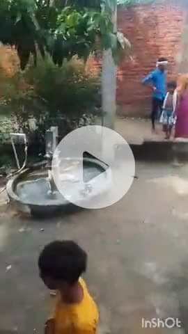 #सदर_तहसील_रायबरेली में तैनात कर्मचारी #सुभाष व उनके गुंडे बेटे खुलेआम उडा रहे कानूनकी धज्जियां गुंडे बुलाकर करवाया हमला