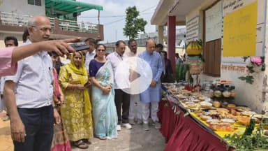 सागर नगर: सेवा प्रकल्प के तहत आदर्श आंगनबाड़ी केंद्र दुर्गानगर में विभिन्न गतिविधियों का आयोजन, विधायक प्रदीप लारिया शामिल हुए