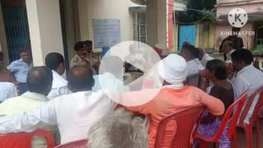 परवलपुर थाने में दुर्गा पूजा को लेकर शांति समिति की बैठक आयोजित की गई