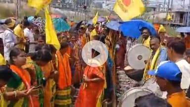 ओरमांझी: कुड़मी समाज के लोगों ने मेसरा रेलवे ट्रैक जाम किया, एसटी में शामिल करने की मांग की