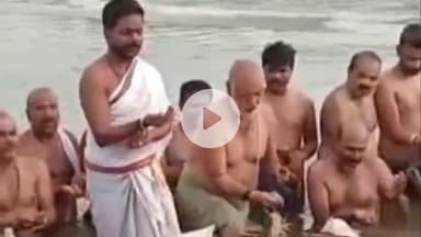 बासोदा: बासौदा में पितृ मोक्ष अमावस्या पर बेतवा रिपटा घाट पर उमड़ी श्रद्धालुओं की भीड़