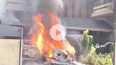 ਲੁਧਿਆਣਾ ਪੂਰਬੀ: ਲੁਧਿਆਣਾ ਮਾਡਲ ਟਾਊਨ ਵਿੱਚ ਖੜੀ ਮਰਸਡੀਜ ਕਾਰ ਨੂੰ ਲੱਗੀ ਅਚਾਨਕ ਅੱਗ