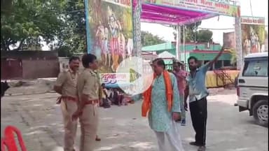 शाहबाद: पठकाना रामलीला में सहायक पुलिस अधीक्षक ने सुरक्षा व्यवस्था का लिया जायजा