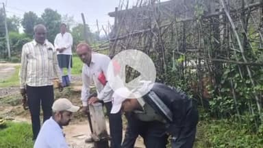 गोपद बनास: सीधी जिले के ग्राम अमहिया में हैंड पंपों के पानी का निरीक्षण किया गया