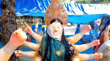 ग्वालियर गिर्द: ग्वालियर में नवरात्र की रौनक, बाज़ार में सजी मां दुर्गा की भव्य मूर्तियाँ