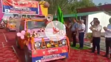 शामली: मिशन शक्ति फेज 5 के तहत पुलिस लाइन शामली से निकाली गई महिला पुलिसकर्मियों की स्कूटी रैली