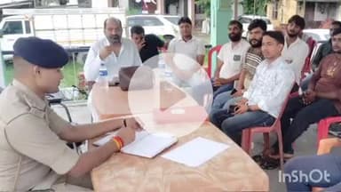 कुचायकोट: थाना परिसर में थाना अध्यक्ष दर्पण सुमन के नेतृत्व में नवरात्रि पर्व को देखते हुए शांति समिति की बैठक हुई