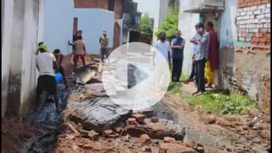 कोडरमा: कोडरमा में नगर प्रशासक के नेतृत्व में विशेष सफाई अभियान चलाया जा रहा है