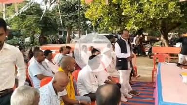 मेदिनीनगर (डालटनगंज): सदर थाना में दुर्गा पूजा को लेकर शांति समिति की बैठक, दोनों समुदाय के लोगों ने क्षेत्र की समस्याओं से कराया अवगत