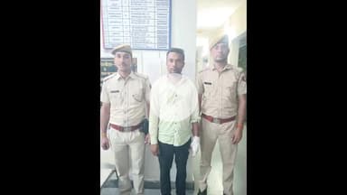 लाडपुरा: पत्नी पर शक में हमला और युवक की चाकू मारकर हत्या के आरोपी को पुलिस ने किया गिरफ्तार