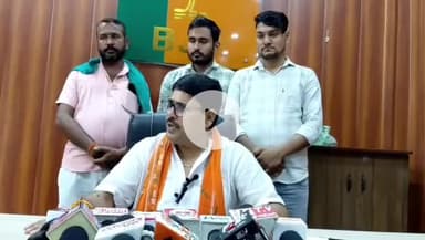 छिबरामऊ: तालिग्राम में BJP नेता ने की कॉन्फ्रेंस, SP पार्टी पर किया जुबानी हमला, बोले- सपा के नेताओं को आरोप लगाना आता है