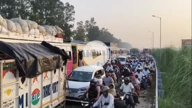 धनौरा: पितृ अमावस्या पर पुलिस प्रशासन ने किया रोड डायवर्जन, गजरौला हाईवे पर लगा भयंकर जाम