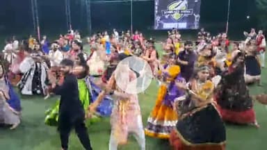 खंडवा नगर: कल से नवरात्र शुरू, गरबा गीतों से गूंज उठी डांडियों की खनक, आनंद नगर में हुई फुल ड्रेस रिहर्सल