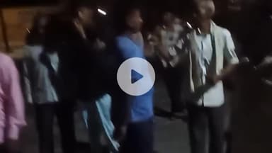 नौगावां सादात: नौगांवा में तेज रफ्तार ट्रैक्टर ट्राली से टकराई पिकअप, एक की मौत और तीन घायल