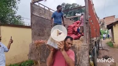 आरा: दौलतपुर ओवर ब्रिज से उत्पाद विभाग ने ट्रक में छुपा कर लाए गए सड़े प्याज के साथ 2 तस्करों को पकड़ा