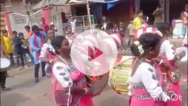 हिरणपुर: सार्वजनिक दुर्गा पूजा समिति द्वारा भव्य कलश यात्रा निकाली गई, महिला ढाकी दल रहा आकर्षण का केंद्र