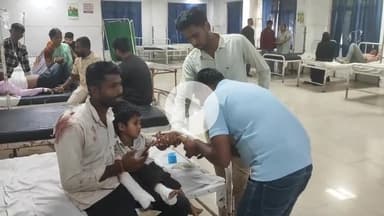 झालरापाटन: झालावाड़ के समीप जुल्मी ब्रिज टोल के पास बेकाबू होकर इको वेन पलटी, दंपति सहित बच्चा घायल, जिला अस्पताल में किया उपचार