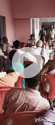 छौड़ाही: बरईपुरा गांव में दुर्गा पूजा को लेकर शांति समिति की बैठक हुई, छौराही थाना अध्यक्ष भी मौजूद रहे