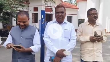 नामकुम: राजभवन में आदिवासी संगठनों के प्रतिनिधिमंडल ने राज्यपाल को अपनी मांगों का ज्ञापन सौंपा