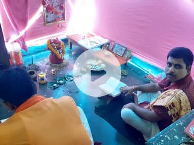 शारदीय नवरात्र के पावन अवसर पर ब्रह्मर्षि चेतना मंच के प्रवक्ता व मुंगेर सिविल कोर्ट अधिवक्ता प्रणव कुमार के छोटी केलाबाड़ी स्थित आवास पर कलश स्थापना की गई