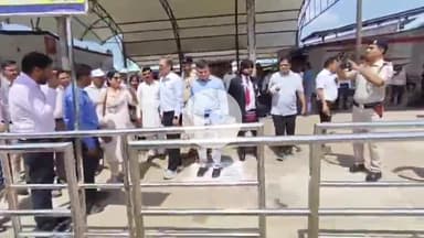 बीना: बीना रेलवे स्टेशन पर प्रेस वार्ता, रेल महाप्रबंधक ने मीडिया से की चर्चा