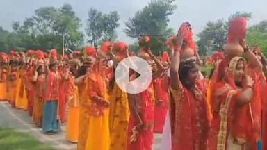 कुमारखंड: दुर्गा पूजा के मौके पर कांकड़ घाट स्थित दुर्गा मंदिर से 551 कुंवारी कन्याओं ने निकाली भव्य कलश यात्रा