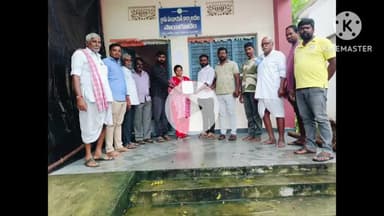 ఆలేరు: కుక్కల బెడద నివారించాలని గ్రామపంచాయతీ కార్యదర్శి గ్రామస్తులు వినతి