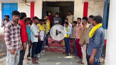 सरदारपुर: सरदारपुर में जयस ने तहसीलदार को ज्ञापन सौंपा, पिपरनी के सरपंच व सचिव पर ज़मीन पर कब्ज़ा करने का आरोप लगाया