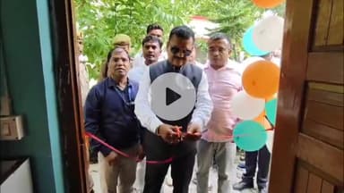 शाहगंज: डीएम ने कंपोजिट विद्यालय में शारदीय नवरात्रि का शुभारंभ किया