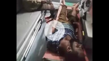 అడ్డ గూడూరు: బొడ్డుగూడెం గ్రామ శివారులో బార్గెట్ లను ఢీకొట్టిన ఆటో, ఇద్దరు వ్యక్తులకు తీవ్ర గాయాలు