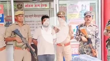 पलिया: गौरी फंटा थाना पुलिस और SSB की संयुक्त टीम ने डिगनिया चौराहा से एक तंबाकू तस्कर को किया गिरफ्तार