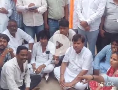 ग्वालियर गिर्द: ग्वालियर में ऊर्जा मंत्री ने सड़क पर बैठकर सुनी लोगों की समस्याएं