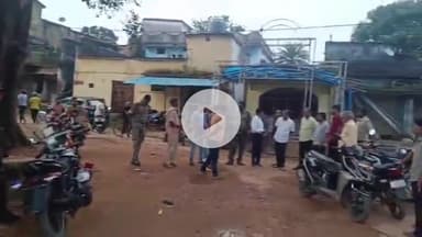 सिमडेगा: एसडीओ और एसडीपीओ ने जिले के कई पूजा पंडालों का किया निरीक्षण, दिए दिशा-निर्देश