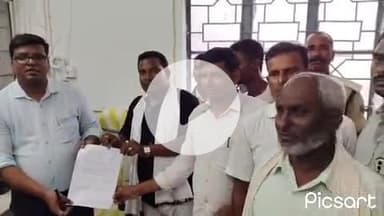 मनसाही: बाढ़ से प्रभावित परिवारों ने समाजसेवी मो नजीम के नेतृत्व में अंचलाधिकारी से मिल अपनी समस्याओं को रखा