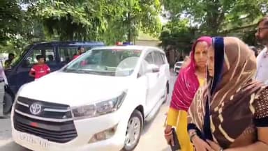 कानपुर: ओंकारेश्वर स्कूल की छात्रा के सुसाइड मामले को लेकर सपा के प्रतिनिधि मंडल ने पुलिस कमिश्नर से की मुलाकात