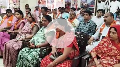 दौसा: दौसा के डाक बंगले में सेवा पखवाड़े के तहत प्रधानमंत्री नरेंद्र मोदी के जीवन पर आधारित प्रदर्शन किया गया