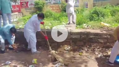 ग्वालियर गिर्द: सेवा पखवाड़ा के तहत ऊर्जा मंत्री ने सोमवार को गरगज कॉलोनी में चलाया सफाई अभियान