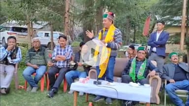 टापरी: FRA के तहत भूमि का लाभ समय पर लेने के लिए ज़िला के लोगों को केबिनेट मंत्री JS नेगी ने छोलतू में किया संबोधित