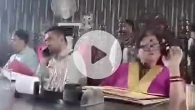 कानपुर: नगर निगम की बैठक में गृह कर को लेकर पार्षदों ने किया हंगामा, बैठक के दौरान महापौर प्रमिला पांडे की तबीयत बिगड़ी