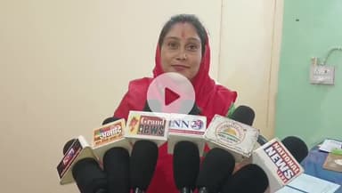 जगदलपुर: गांधी मैदान की दुर्दशा को लेकर उप नेता प्रतिपक्ष कोमल सेना के नेतृत्व में कांग्रेस ने निगम आयुक्त को सौंपा ज्ञापन