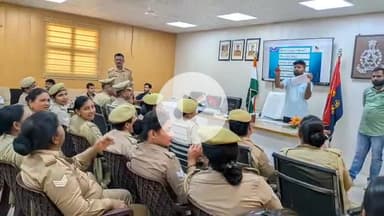 शामली: पुलिस लाइन सभागार शामली में सांकेतिक भाषा प्रशिक्षण कार्यक्रम का आयोजन किया गया