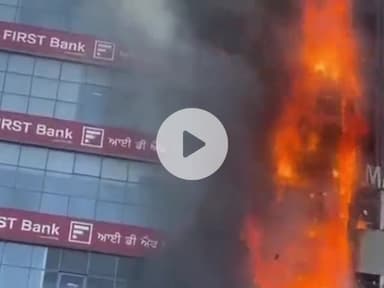 ਲੁਧਿਆਣਾ ਪੂਰਬੀ: ਫਰੋਜ਼ਗਾਂਧੀ ਮਾਰਕੀਟ ਵਿੱਚ ਬਣੇ ਆਰਐਸ ਟਾਵਰ ਨੂੰ ਲੱਗੀ ਅਚਾਨਕ ਅੱਗ,ਸ਼ੋਰਟ ਸਰਕਟ ਨਾਲ ਲੱਗੀ ਅੱਗ