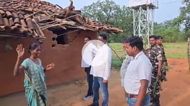 सिमडेगा: कोलेबिरा विधायक नमन विक्सल कोंगाडी ने हाथियों से प्रभावित ग्रामीणों को दी राहत