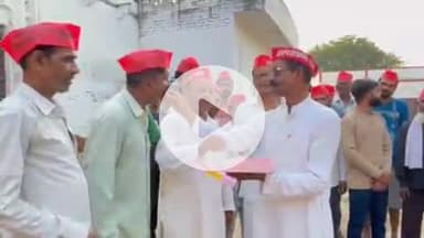 सिराथू: आज़म खान की रिहाई को लेकर सपा अल्पसंख्यक सभा के लोगों ने दारानगर में कासिम हुसैन के नेतृत्व में मनाई खुशियां, बटी मिठाई