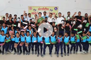 झाबुआ: झाबुआ में कलेक्टर की अध्यक्षता में अंतर्राष्ट्रीय सांकेतिक भाषा दिवस पर कार्यक्रम आयोजित