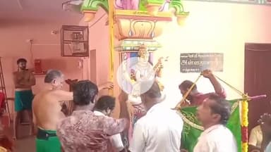 சாத்தான்குளம்: சாத்தான்குளம் அழகம்மன் மற்றும் வண்டிமலச்சி அம்மன் திருக்கோவிலில் தசரா கொடியேற்றம்