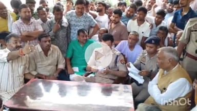 खेरागढ़: भाजपाइयों ने जगनेर थाना को घेरा, थाना प्रभारी को किया गया लाइन हाजिर