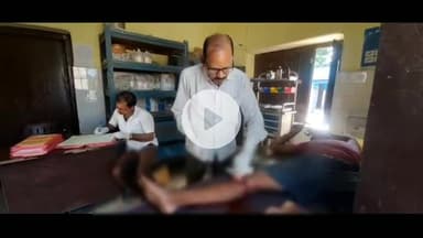 कुमारखंड: सिकरहटी मोड़ के पास दो बाइक की टक्कर में तीन लोग घायल