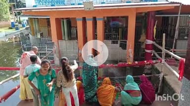 मुंगेर: चंडिका स्थान के प्रांगण में सचिव के निर्देश पर पूजा-पाठ शुरू, गर्भ गृह में अब भी बाढ़ का पानी